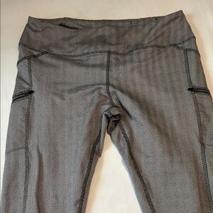 Zobha Black and White Herringbone Leggings